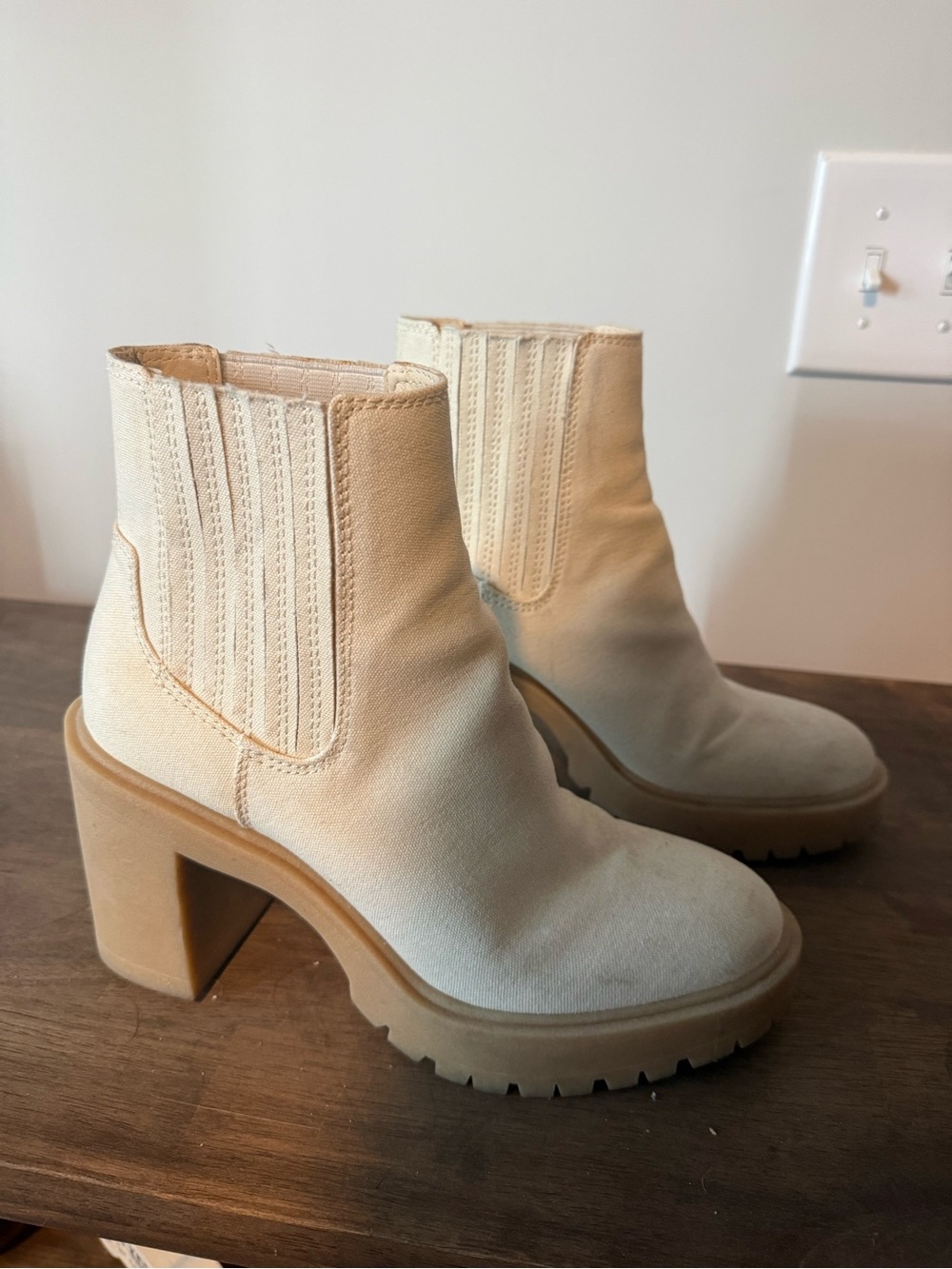 Women's Cream Platform Chelsea Boots - Elegant Chunky Heel